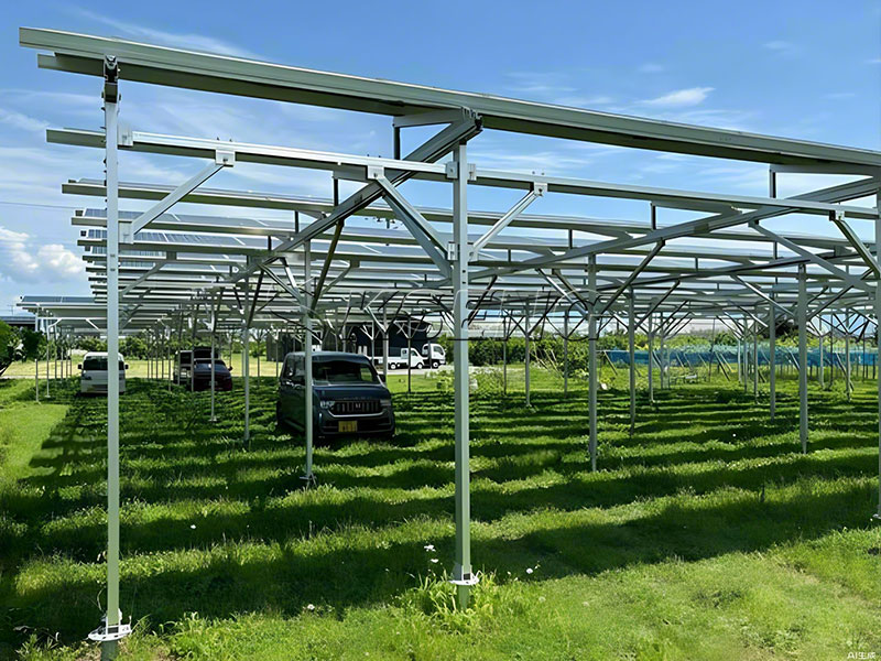 Solar mounting system for dual-use agricultural land Sistema-de-montaje-solar-agriovoltaico-para-terrenos-agrícolas