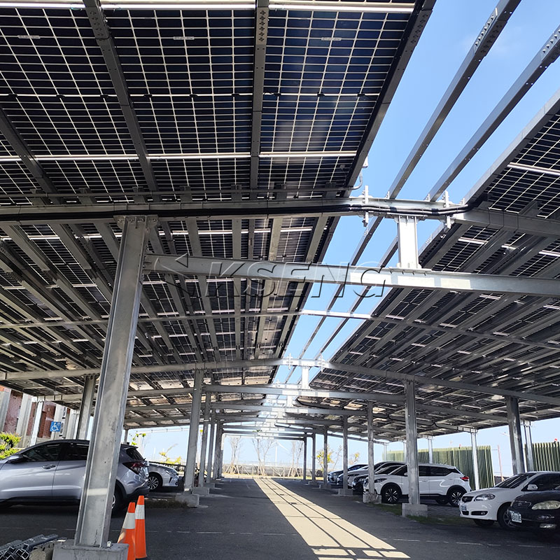 Cochera solar de acero al carbono galvanizado Kseng - Sistema de marquesina de estacionamiento solar duradero