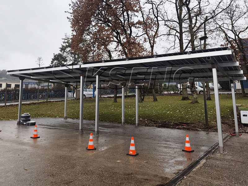 Entrega r&aacute;pida en la UE: Kseng instala una cochera solar en un almac&eacute;n franc&eacute;s | Caso 2025