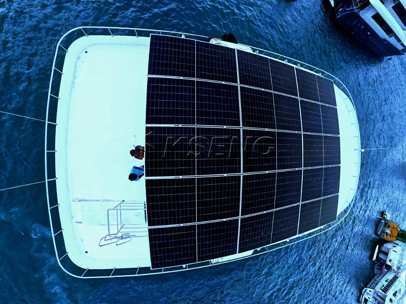 Sistema de montaje solar para yates