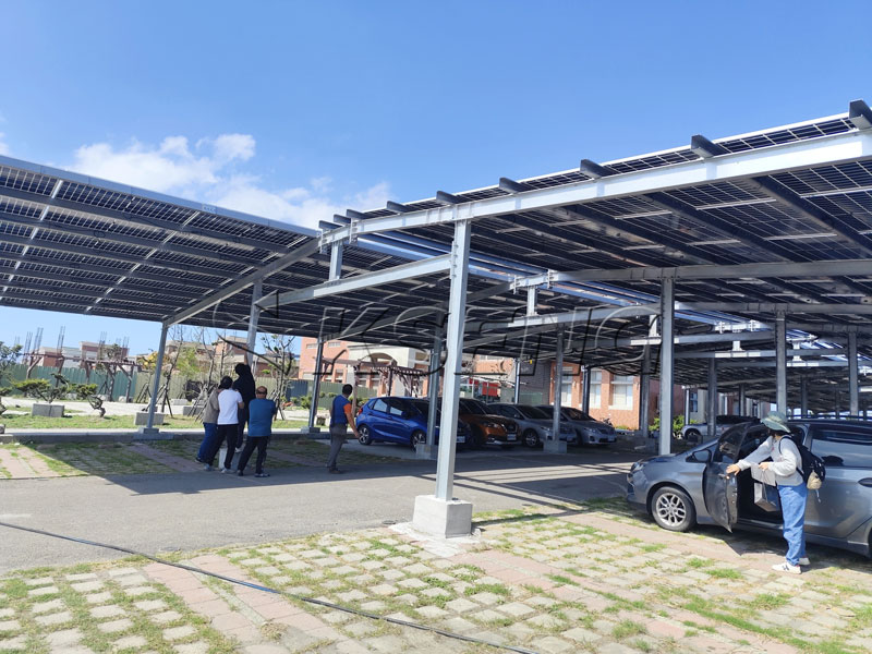 instalaci&oacute;n-de-cochera-solar-Taiw&aacute;n