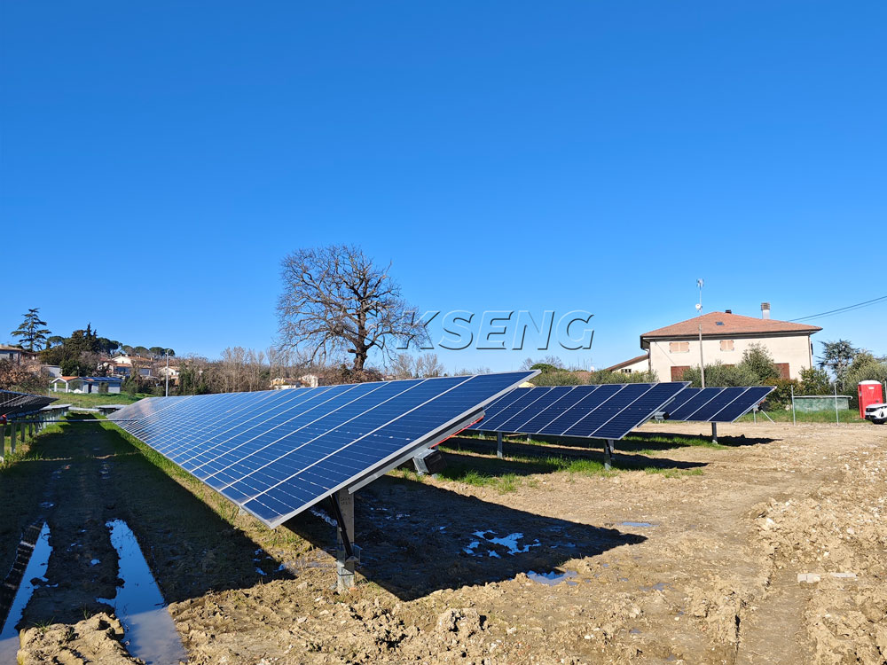 Proyecto de sistema de seguimiento solar de un solo eje de 11 MW en Italia