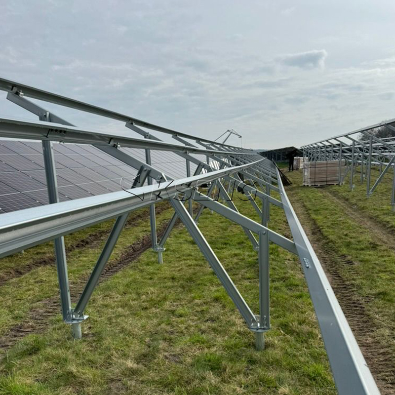 Proyecto de montaje solar en tierra en Alemania