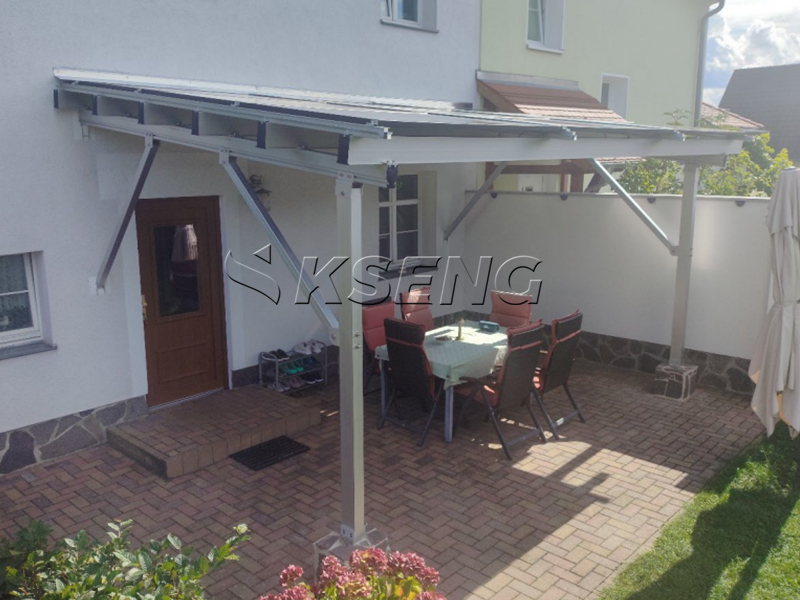 P&eacute;rgola solar de aluminio Kseng: un estudio de caso alem&aacute;n sobre soluciones energ&eacute;ticas de doble prop&oacute;sito