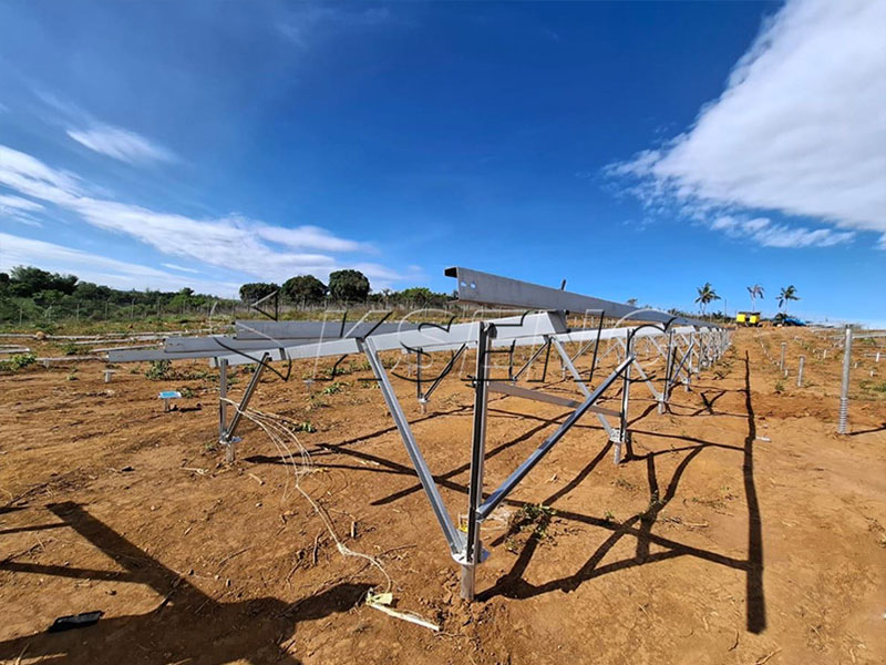 Fabricante-de-estanter&iacute;as-solares-de-aluminio