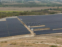 Sistema de montaje solar terrestre de Uzbekist&aacute;n de 9,4 MW
