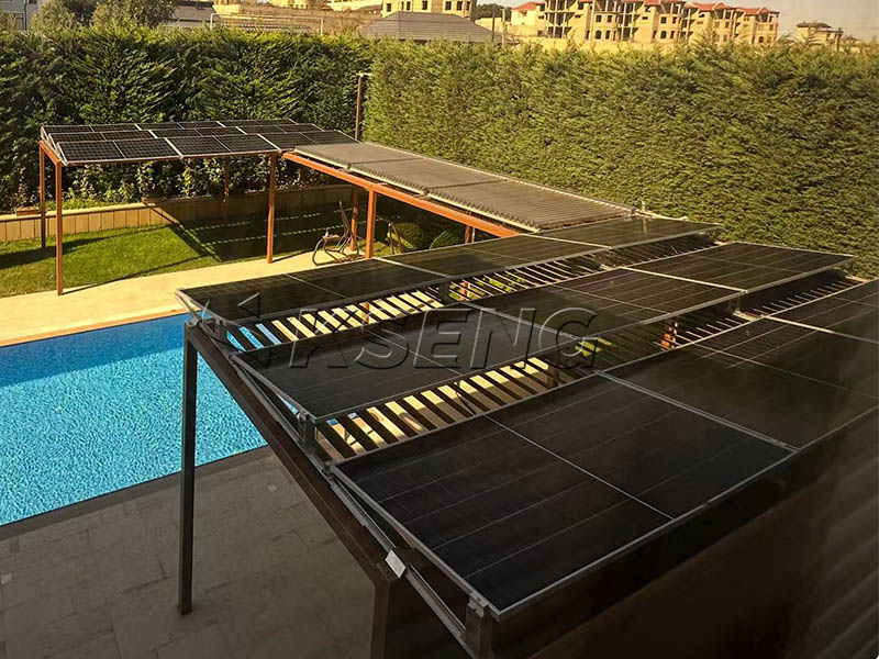&Eacute;xito de la modernizaci&oacute;n: agregar energ&iacute;a solar a una p&eacute;rgola existente en Azerbaiy&aacute;n con el sistema con balasto de Kseng