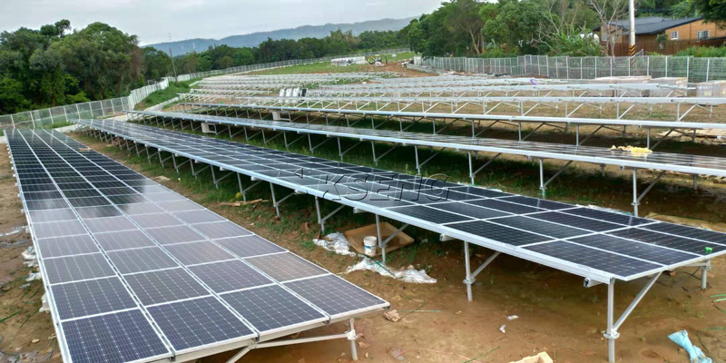 Aplicaci&oacute;n-de-proyecto-costero-del-sistema-de-montaje-fotovoltaico-antitif&oacute;n