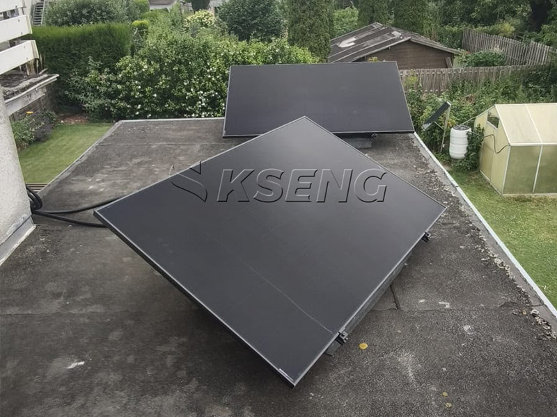 KSENG-easy-solar-bracket-lite-instalado-en-el-techo-plano-de-hormig&oacute;n-de-una-casa-alemana