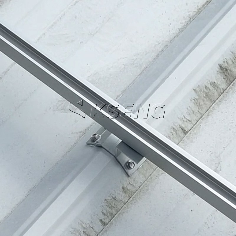 Abrazadera solar de techo de metal trapezoidal para sistema de montaje fotovoltaico