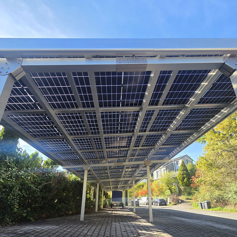 Sistema de montaje de marquesinas solares comerciales e industriales